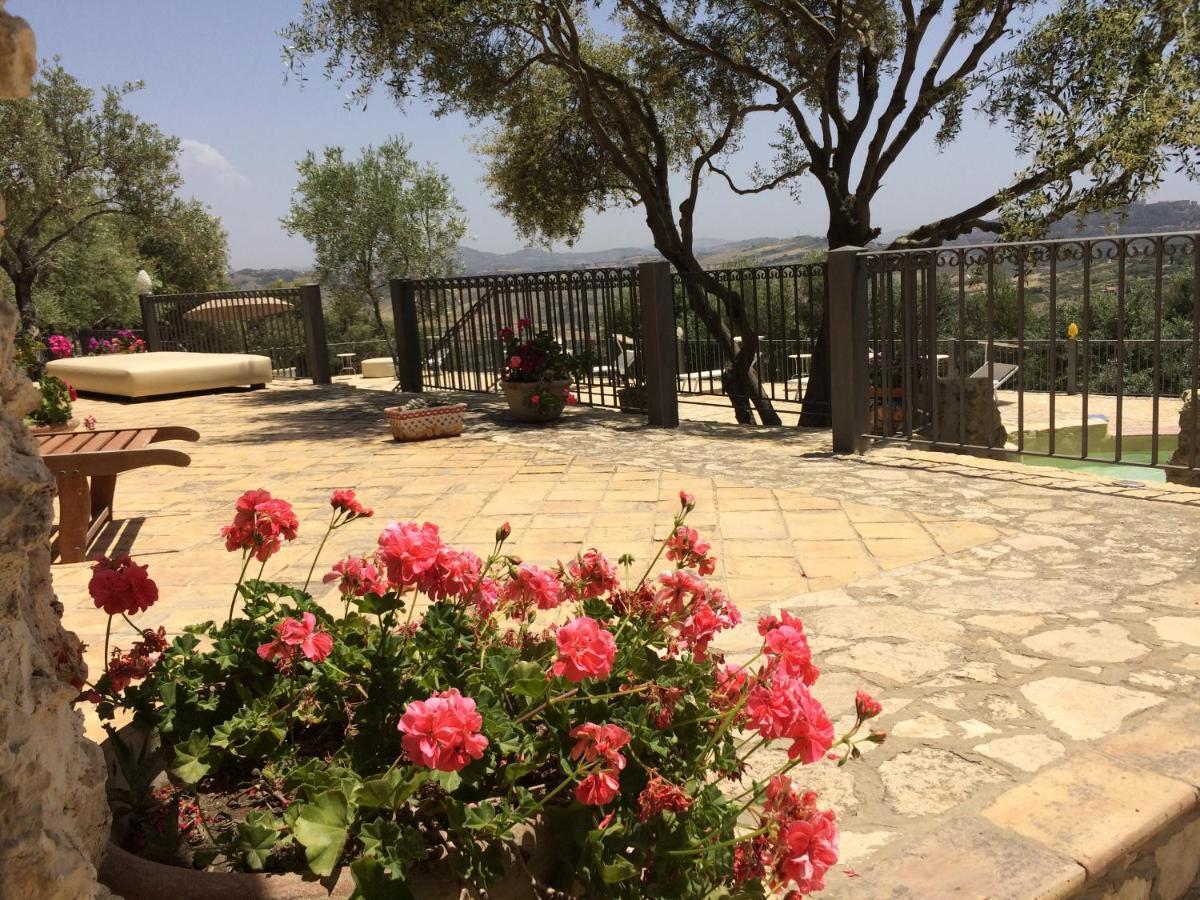 Agriturismo Roba Degli Ulivi Villa Agrigento Bagian luar foto